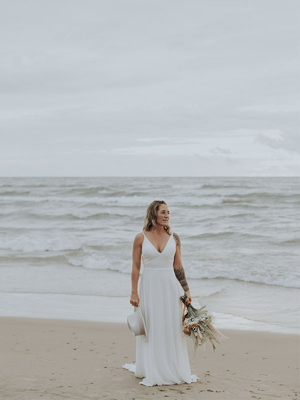 Beach Bride - The June motel - Revelle Bridal