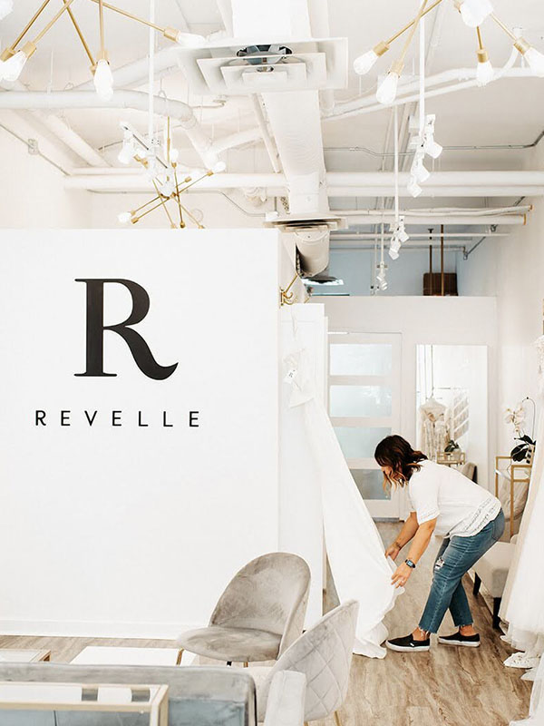 Revelle Salon Tour - Earleen