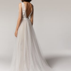 Jaspis by Anna Kara sample gown backless tulle wedding gown embroidery lace wedding dress