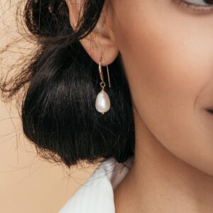 prado pearl drops olive and piper revelle bridal accessories earrings