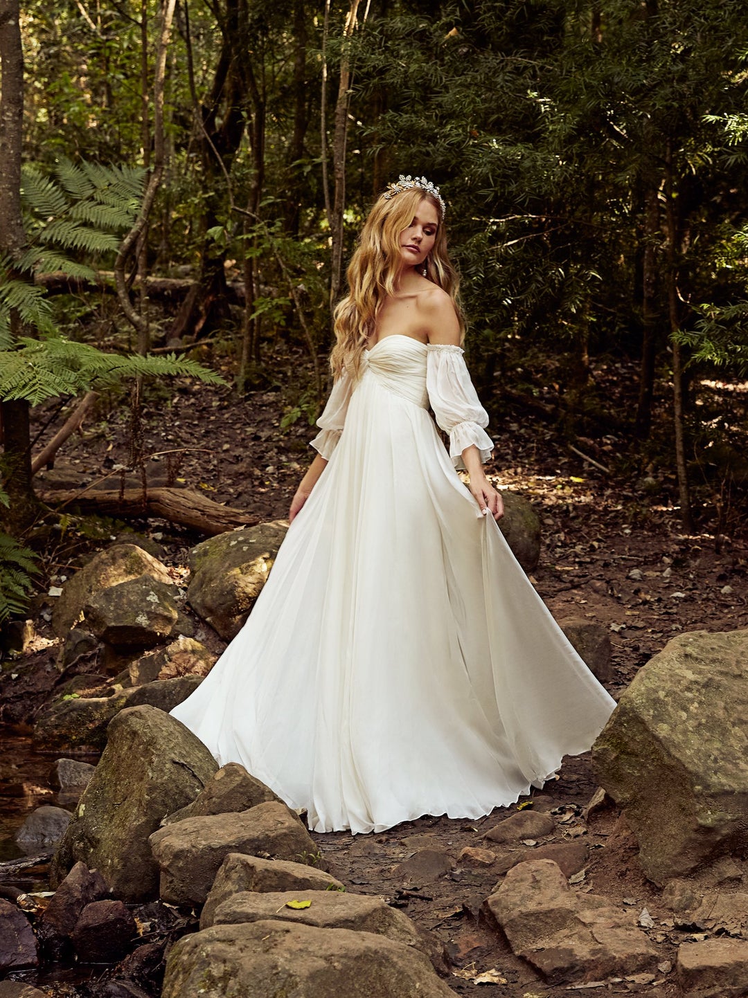 Timberly by Catherine Deane Available to try on at Revelle Bridal Ottawa Trunk Show Ecological Wedding Dress Dreamy Off-The-Shoulder Chiffon Sleeves