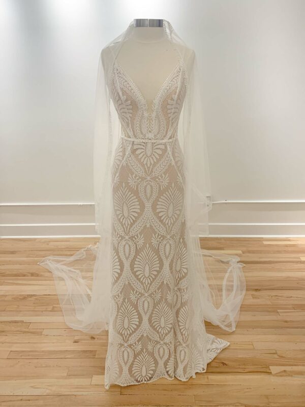 Tassel-edged circle-cut veil by RISH Bridal is the perfect veil for the boho bride at revelle bridal ottawa