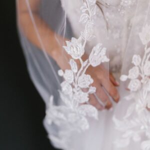 Felicia Veil untamed Petals lace details