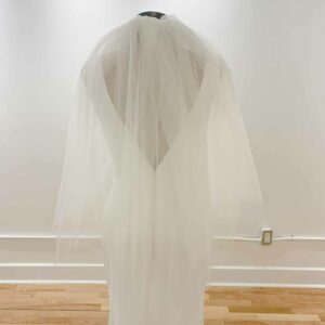 elbow veil on mannequin back