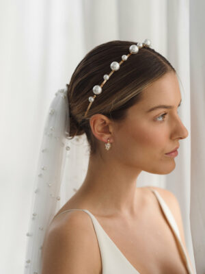 Aislinn Pearl Bridal Headpiece