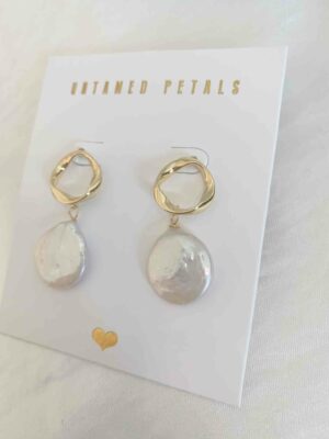 Untamed Petals Arthur Pearl Drop Earrings