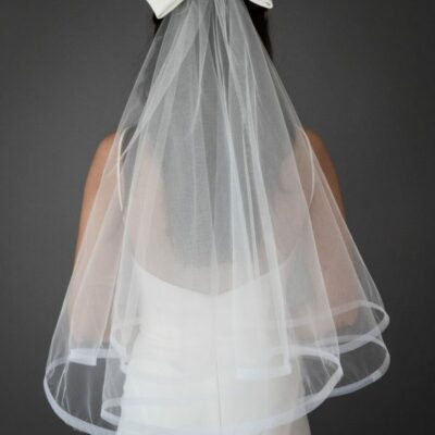 Bardot Veil by Tara Lauren Short wedding veil with bow