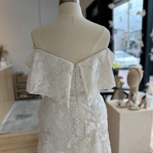 Hera Couture Cassi - Sample Back buttons