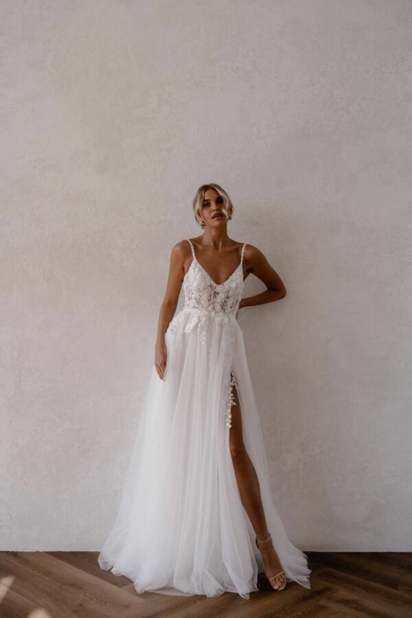 Summer wedding dress by Made With Love Bridal MWL - Sample Sale wedding gown - A line Tulle skirt lace v neck bodice