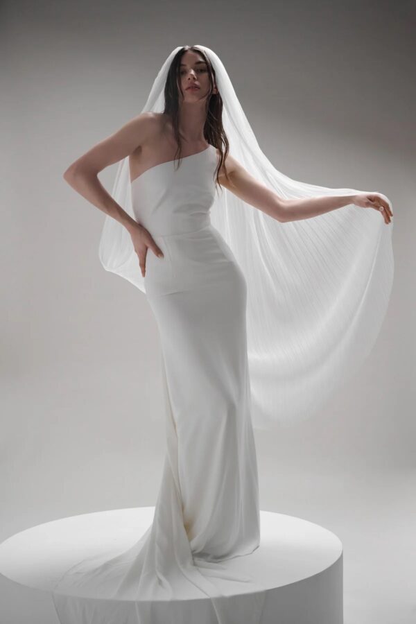 Coquille Veil by Tempete pleated ivory veil - Ottawa