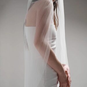 Coquille Veil by Tempete pleated ivory veil
