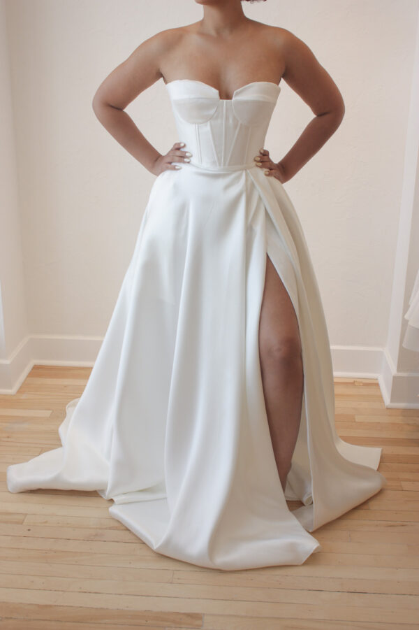 Vela by Hera Couture Wedding Dress