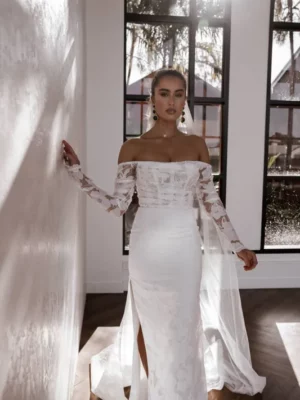 Kennedy by Made With Love MWL Sample wedding dress - Revelle Bridal wedding shop Ottawa