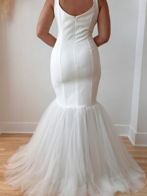 Cole Back by Sarah Seven - Sample Wedding Dress Sale Ottawa