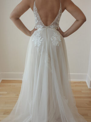 Merche by Anna Kara Backless wedding dress