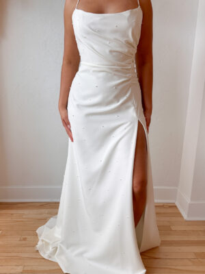 Dion by Sarah Seven - Sample Wedding Dress Sale Ottawa