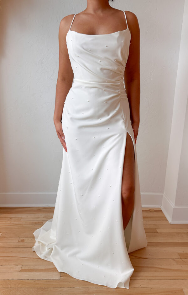 Dion by Sarah Seven - Sample Wedding Dress Sale Ottawa