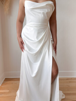 Dolly By Sarah Seven - Wedding Dress Sample Sale Ottawa - Shop for your wedding dress online
