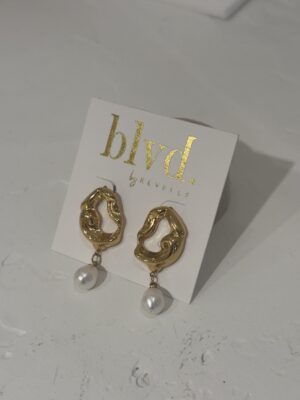 valmont gold pearl earrings