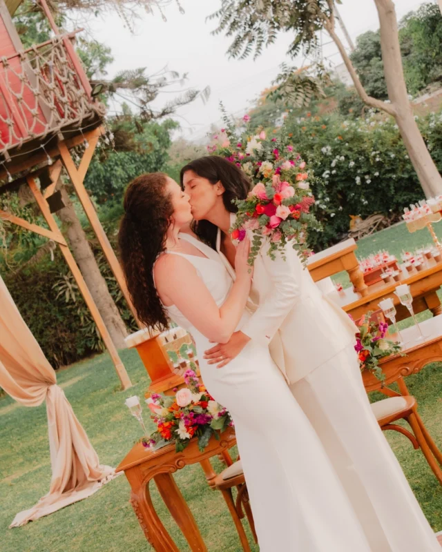 MARRIED IN PERU✨
•
Our gorgeous bride Sarah tied the knot in Peru in the stunning Harry by @madewithlovebridal and the photos look like an absolute dream!  We love seeing your love, and we want LOVE sharing your photos. If you have your wedding gallery head to our website and submit your photos, we want to see you in your full bridal look🤩  Photographer: @miluskadelgadofotografia